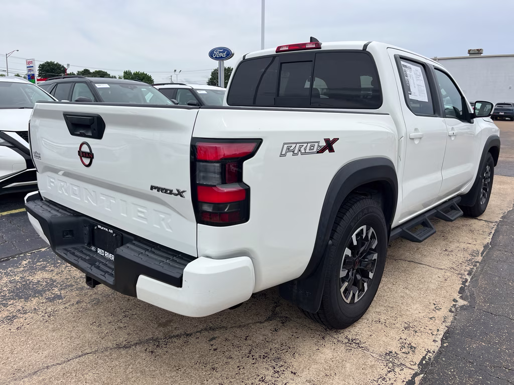 2022 Glacier White Nissan Frontier PRO-X RWD Truck