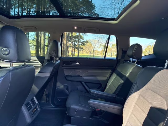 2021 Platinum Gray Metallic Volkswagen Atlas 3.6L V6 SEL Premium R-Line AWD SUV