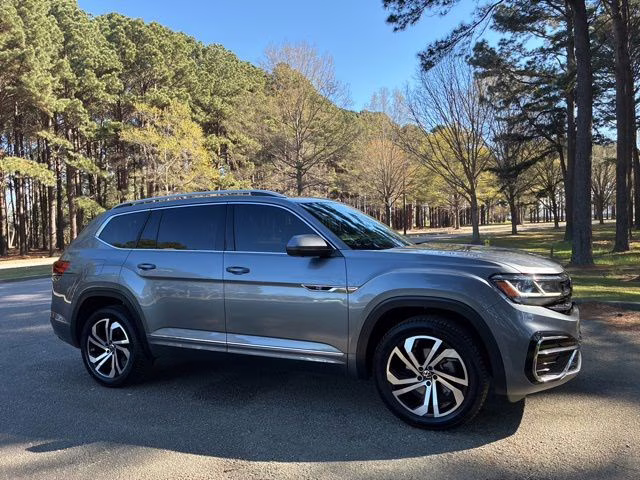 2021 Platinum Gray Metallic Volkswagen Atlas 3.6L V6 SEL Premium R-Line AWD SUV