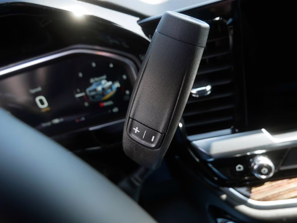 2026 Summit White GMC Sierra 3500HD SLE 4X4 Truck