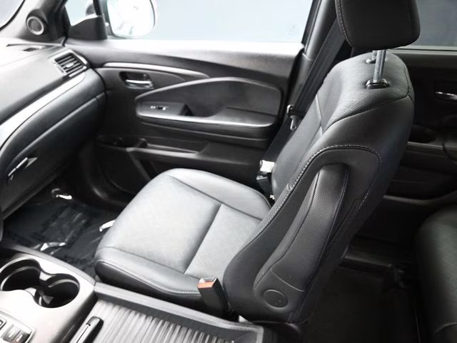 2021 Crystal Black Pearl Honda Passport EX-L FWD SUV