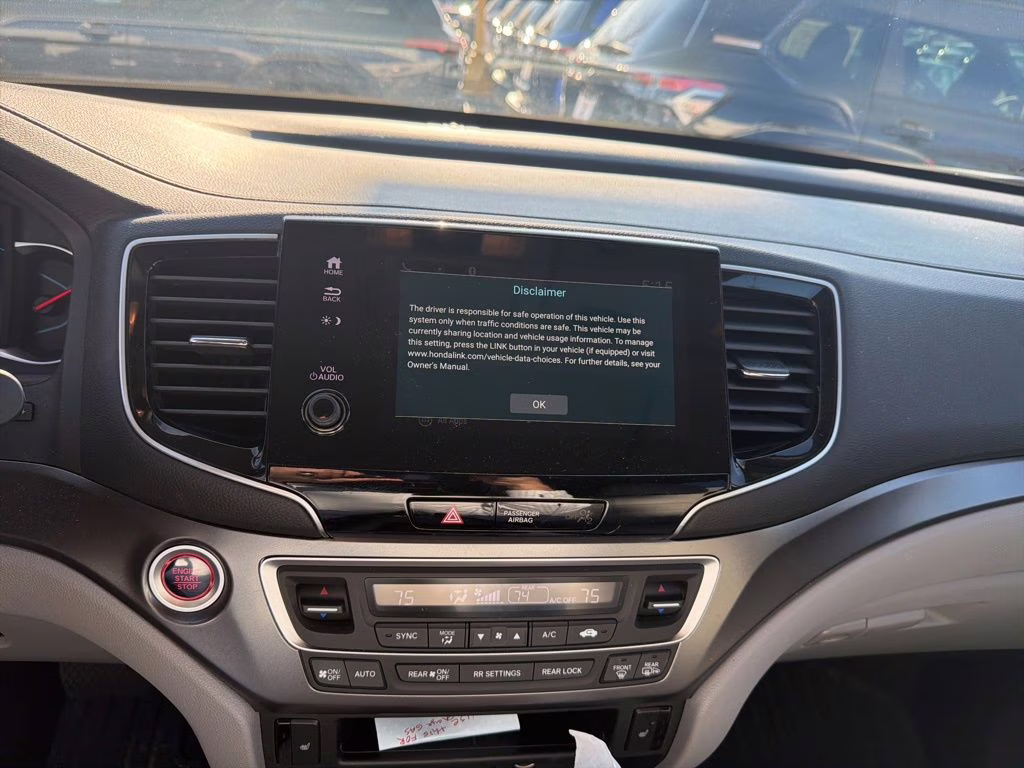 2022 Lunar Silver Metallic Honda Pilot Special Edition AWD SUV