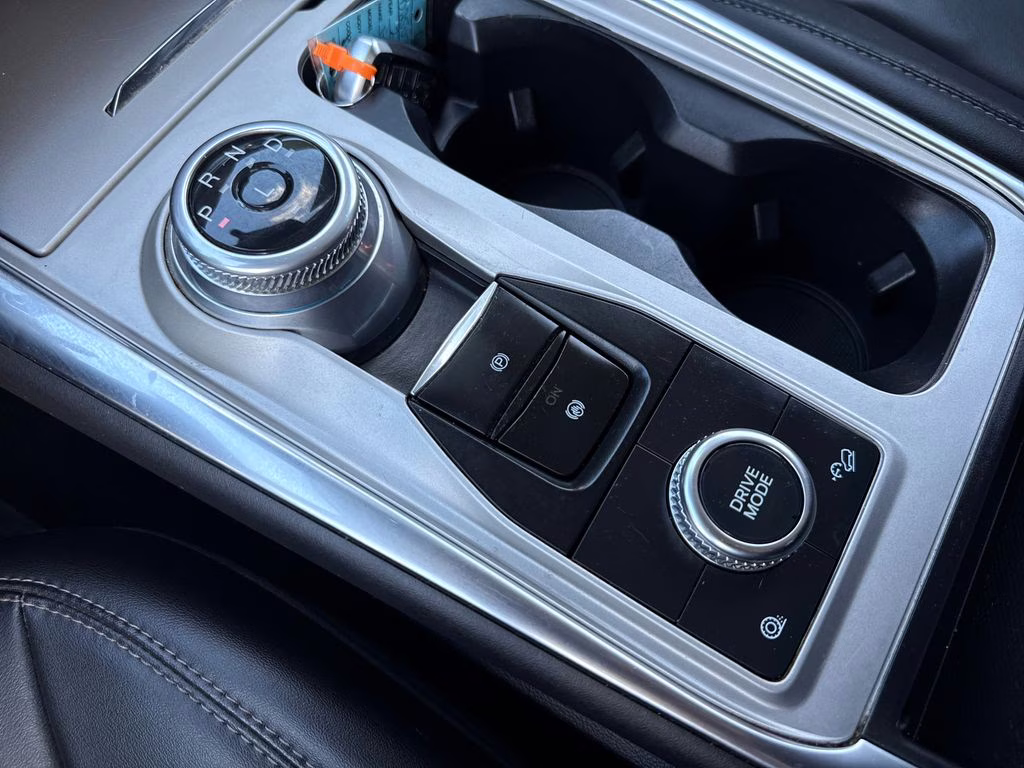 2023 Agate Black Metallic Ford Explorer XLT 4X4 SUV