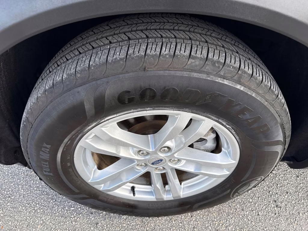 2023 Agate Black Metallic Ford Explorer XLT 4X4 SUV