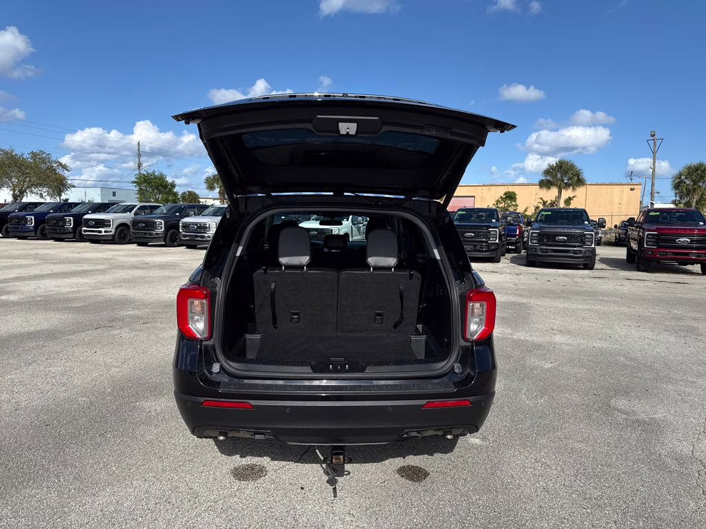 2023 Agate Black Metallic Ford Explorer XLT 4X4 SUV
