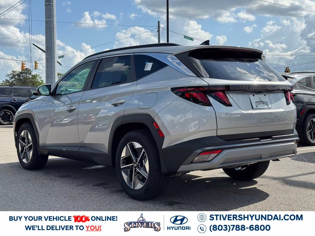 2026 Shimmering Silver Hyundai Tucson SEL FWD SUV