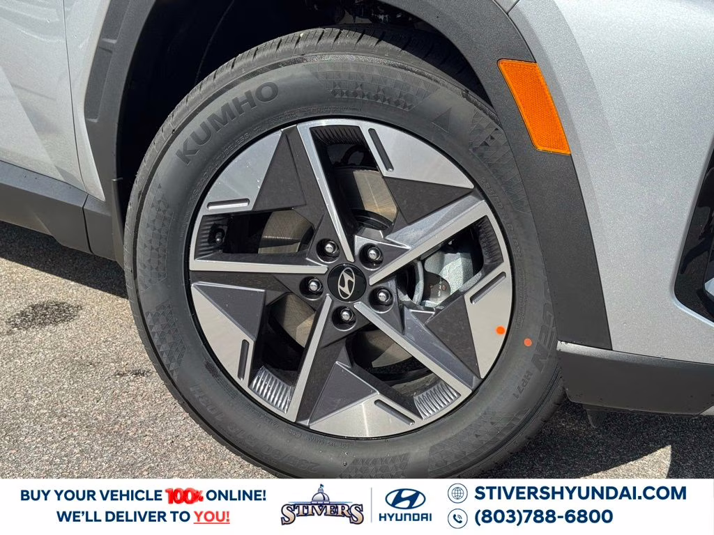 2026 Shimmering Silver Hyundai Tucson SEL FWD SUV