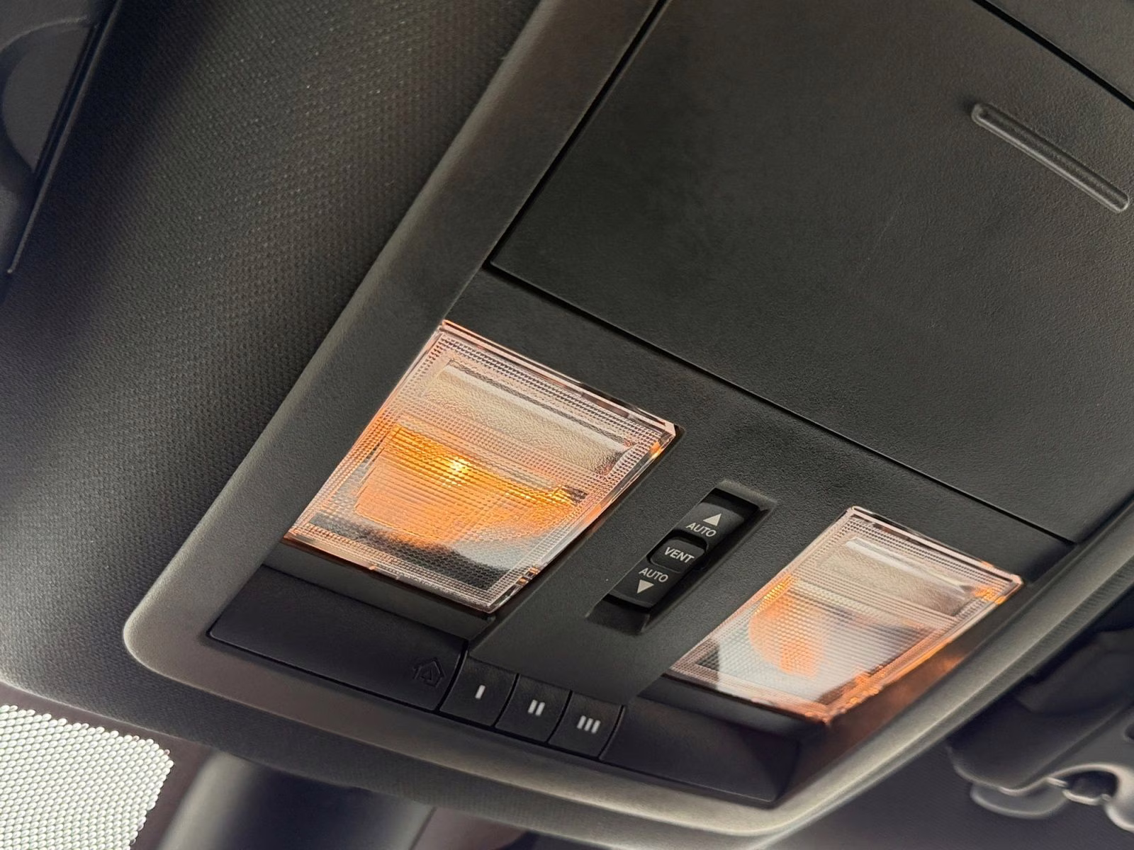 2022 Pitch Black Clearcoat Dodge Challenger R/T RWD Coupe