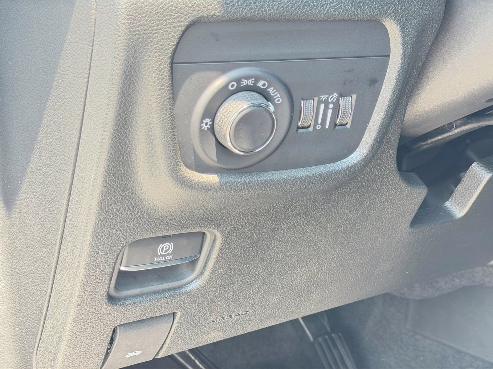 2026 Bright White Clearcoat Jeep Grand Cherokee Altitude 4X4 SUV