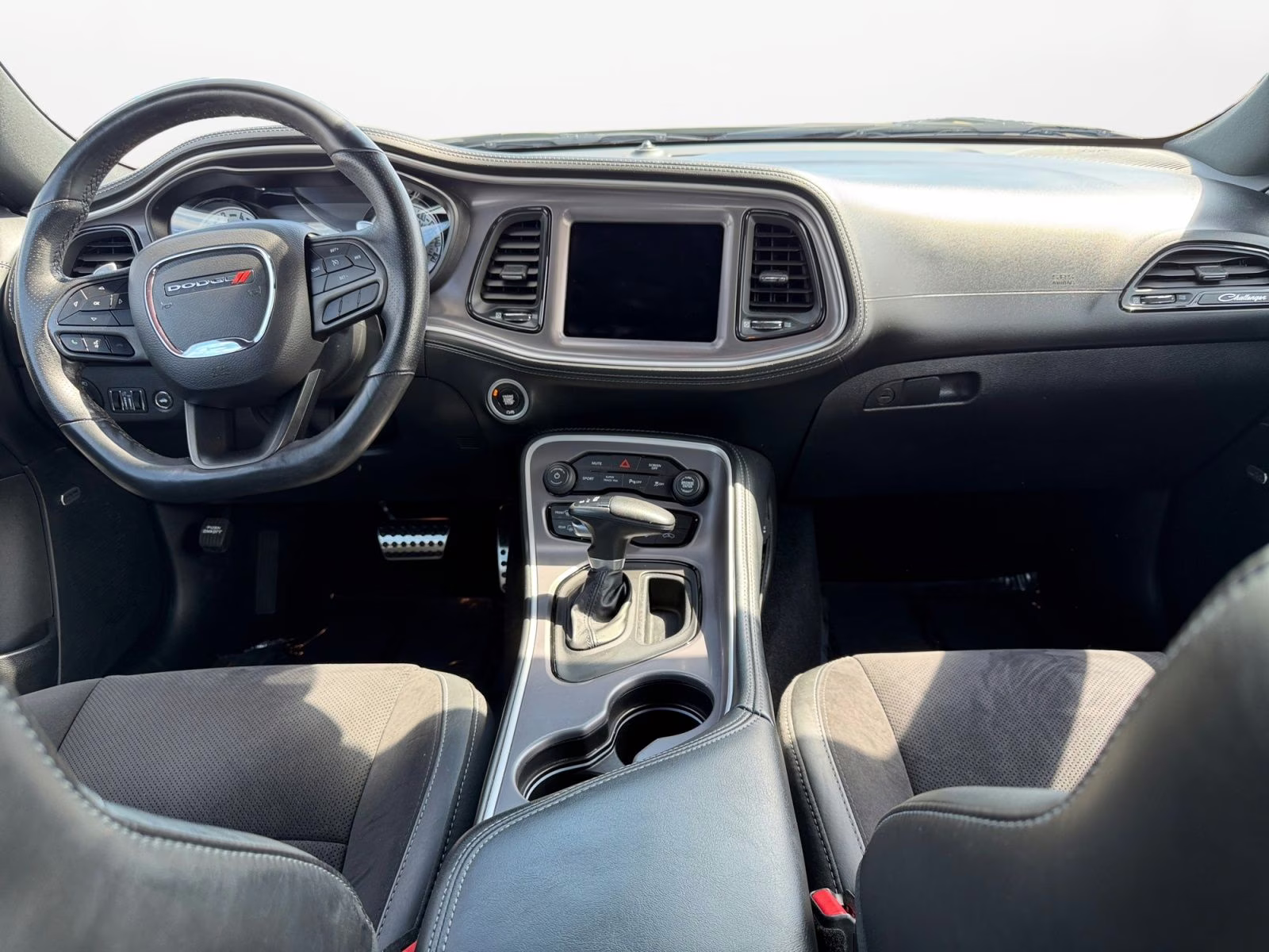 2022 Pitch Black Clearcoat Dodge Challenger R/T RWD Coupe