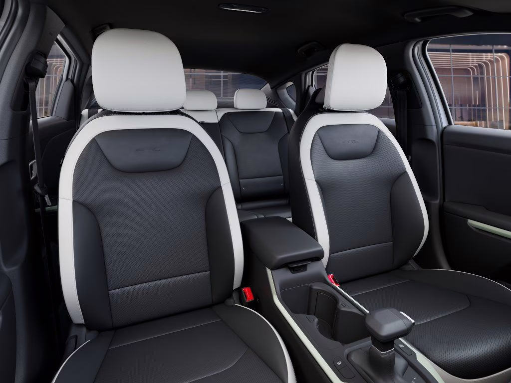 2026 Snow White Pearl Kia K4 GT-Line FWD Sedan