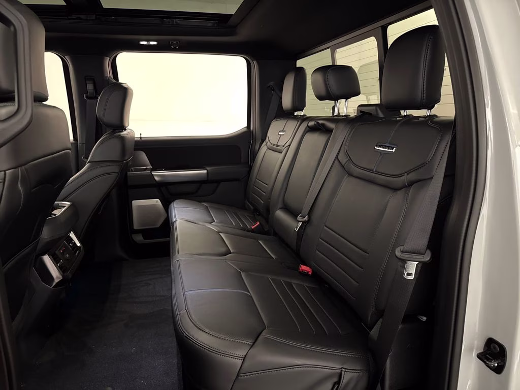 2026 Avalanche Ford Super Duty F-350 SRW Platinum 4X4 Truck