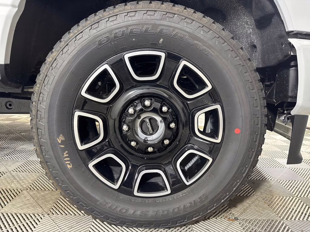 2026 Avalanche Ford Super Duty F-350 SRW Platinum 4X4 Truck