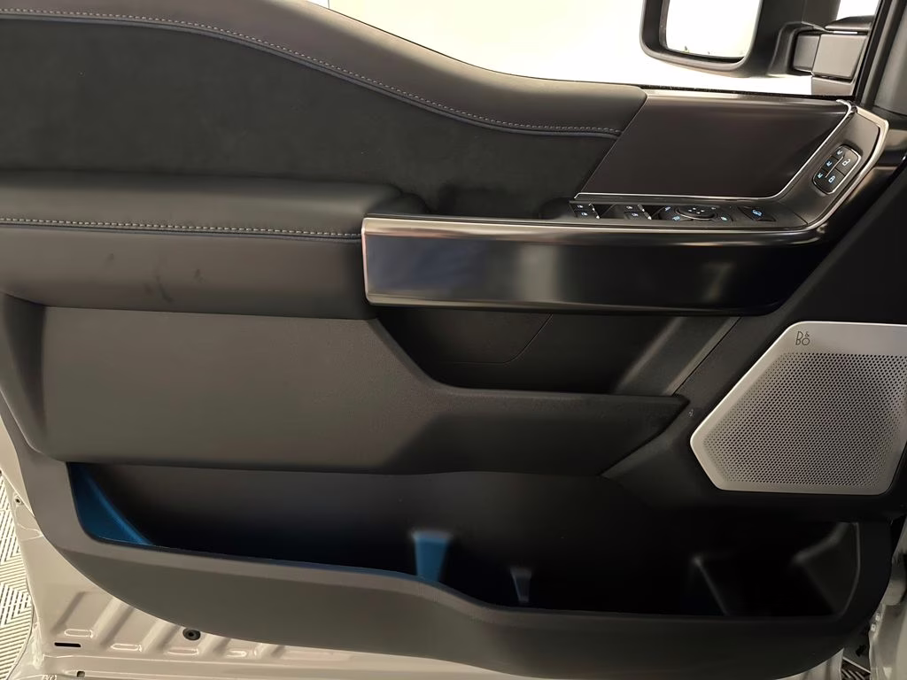 2026 Avalanche Ford Super Duty F-350 SRW Platinum 4X4 Truck