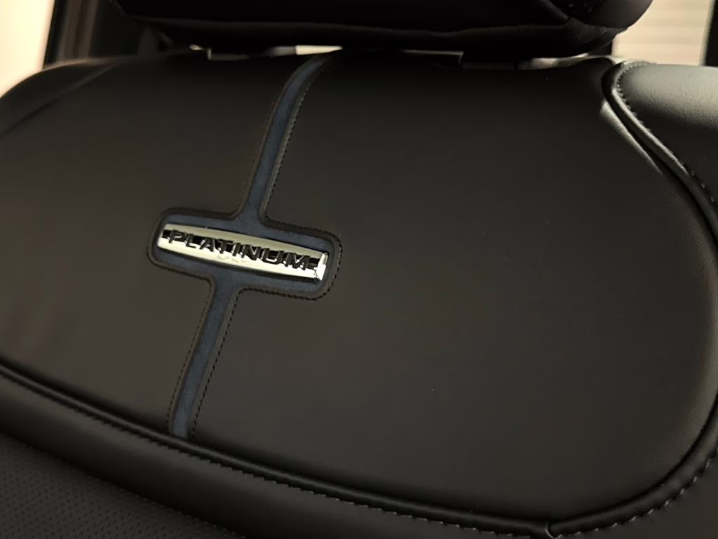 2026 Avalanche Ford Super Duty F-350 SRW Platinum 4X4 Truck