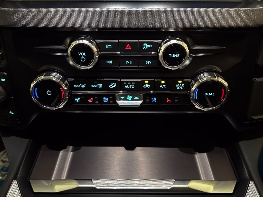 2026 Avalanche Ford Super Duty F-350 SRW Platinum 4X4 Truck