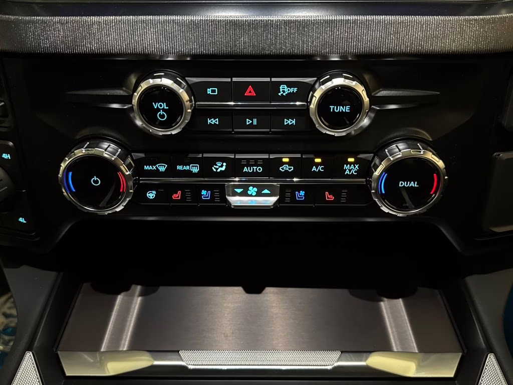 2026 Avalanche Ford Super Duty F-350 SRW Platinum 4X4 Truck