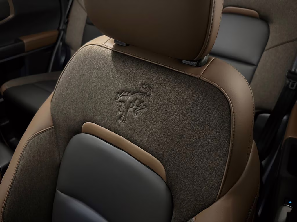 2026 Orange Fury Metallic Tri-Coat Ford Bronco Sport Outer Banks 4X4 SUV