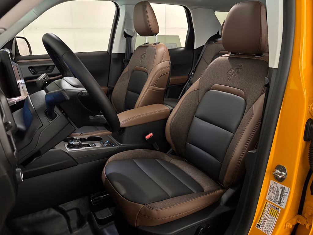 2026 Orange Fury Metallic Tri-Coat Ford Bronco Sport Outer Banks 4X4 SUV