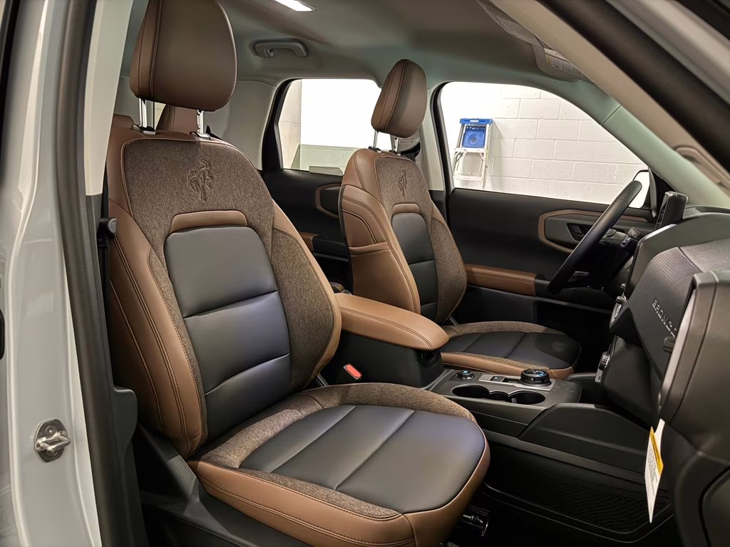 2026 Space White Metallic Ford Bronco Sport Outer Banks 4X4 SUV