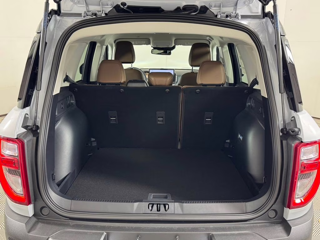 2026 Space White Metallic Ford Bronco Sport Outer Banks 4X4 SUV