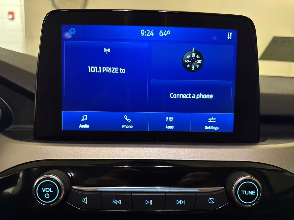 2022 Oxford White Ford Escape SE FWD SUV