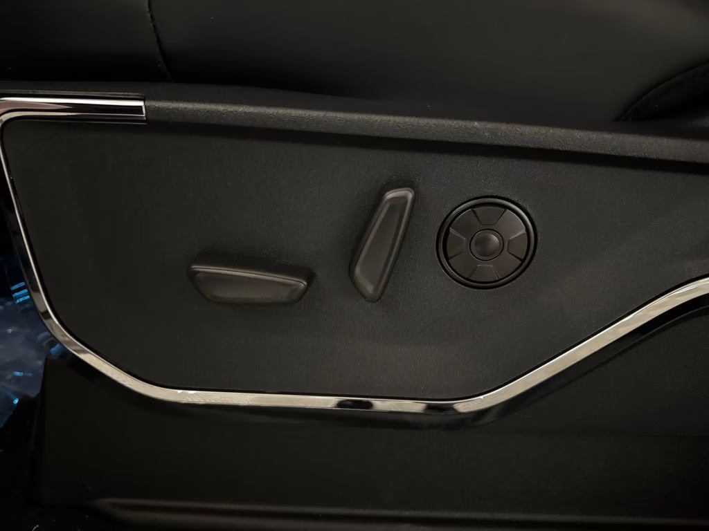 2026 Avalanche Ford Super Duty F-350 SRW Platinum 4X4 Truck