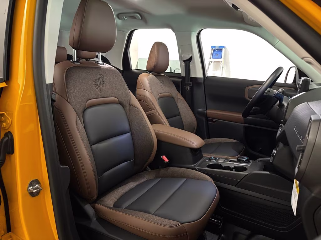 2026 Orange Fury Metallic Tri-Coat Ford Bronco Sport Outer Banks 4X4 SUV