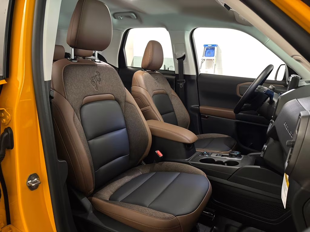 2026 Orange Fury Metallic Tri-Coat Ford Bronco Sport Outer Banks 4X4 SUV