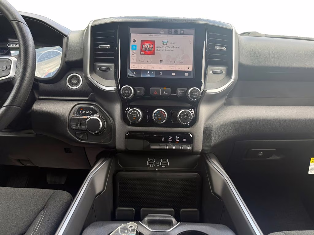 2026 Diamond Black Crystal Pearlcoat Ram 1500 Express 4X4 Truck