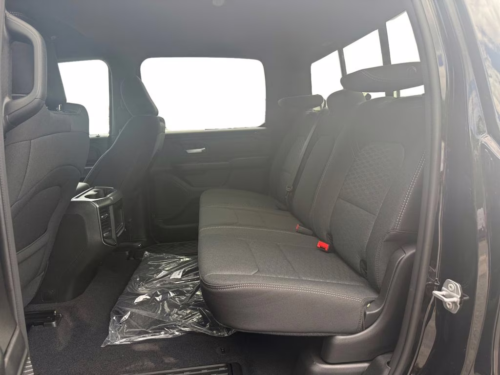 2026 Diamond Black Crystal Pearlcoat Ram 1500 Express 4X4 Truck