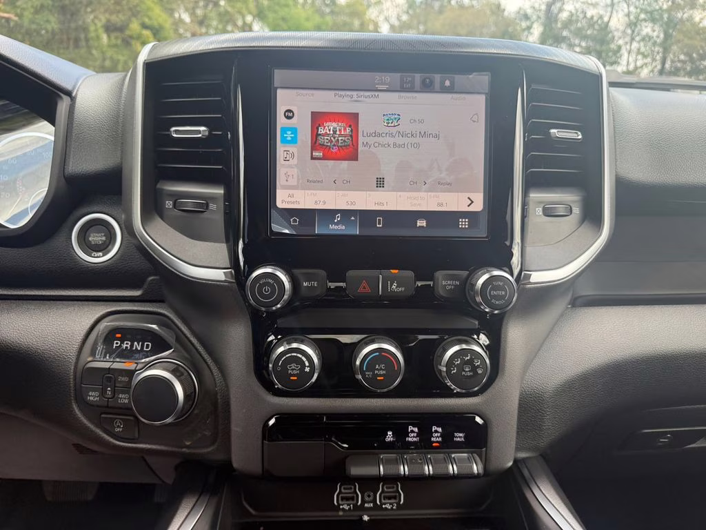 2026 Diamond Black Crystal Pearlcoat Ram 1500 Express 4X4 Truck