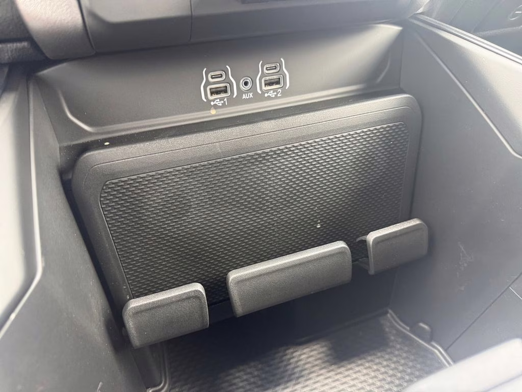 2026 Diamond Black Crystal Pearlcoat Ram 1500 Express 4X4 Truck