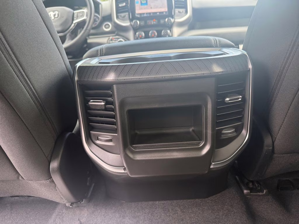 2026 Diamond Black Crystal Pearlcoat Ram 1500 Express 4X4 Truck