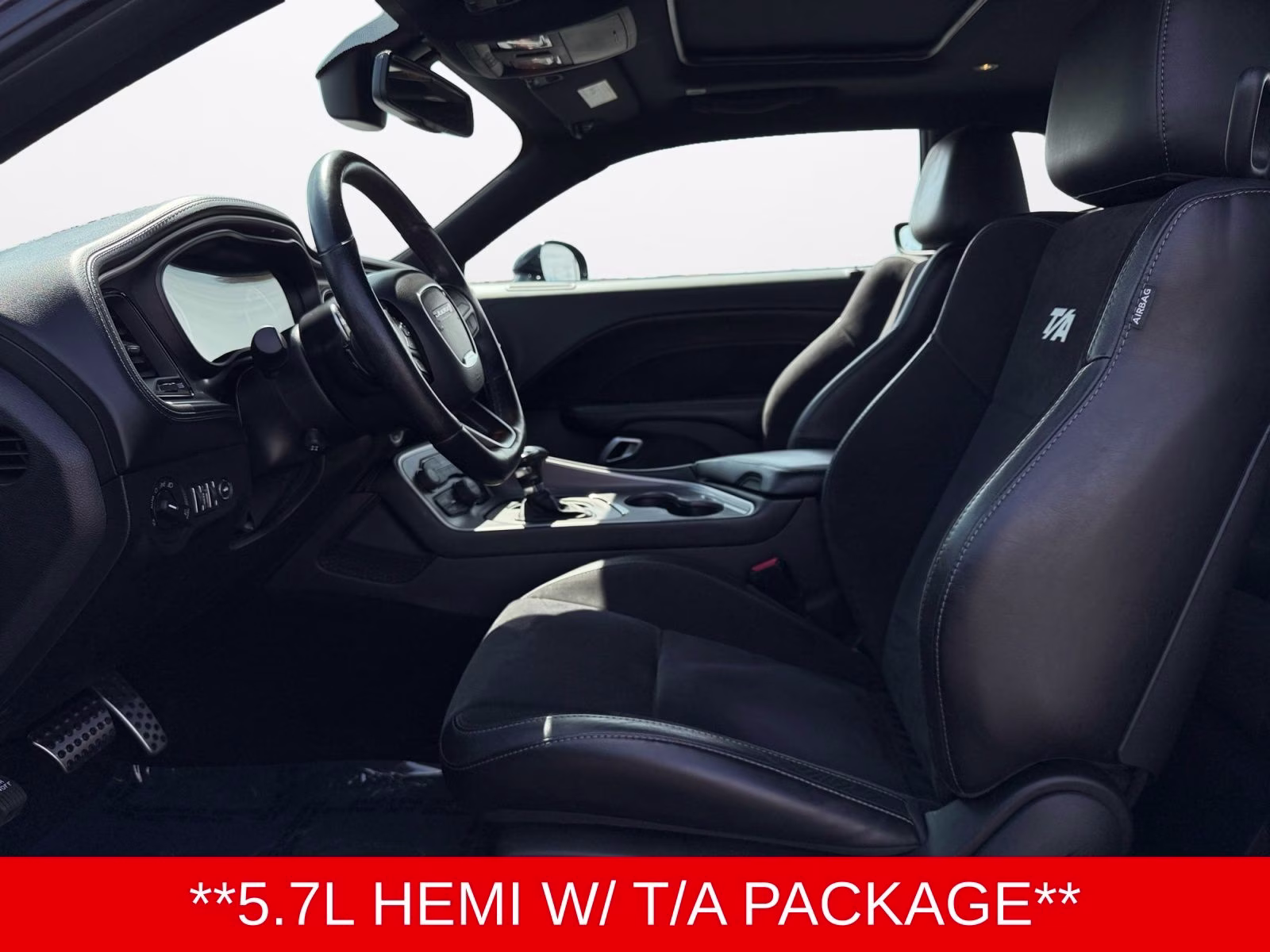 2022 Pitch Black Clearcoat Dodge Challenger R/T RWD Coupe