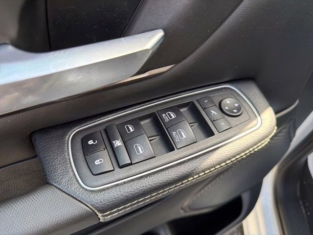 2022 Ivory White Tri-Coat Pearlcoat Ram 1500 Sport 4X4 Truck