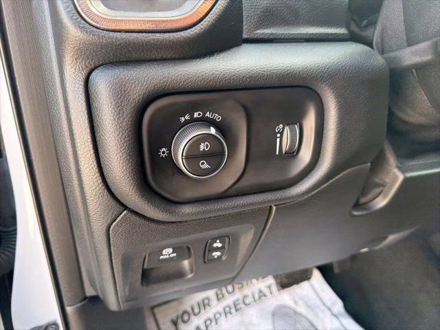 2022 Ivory White Tri-Coat Pearlcoat Ram 1500 Sport 4X4 Truck