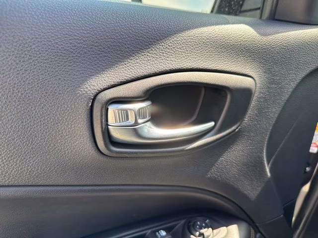 2021 Granite Crystal Metallic Clearcoat Jeep Compass Limited 4X4 SUV