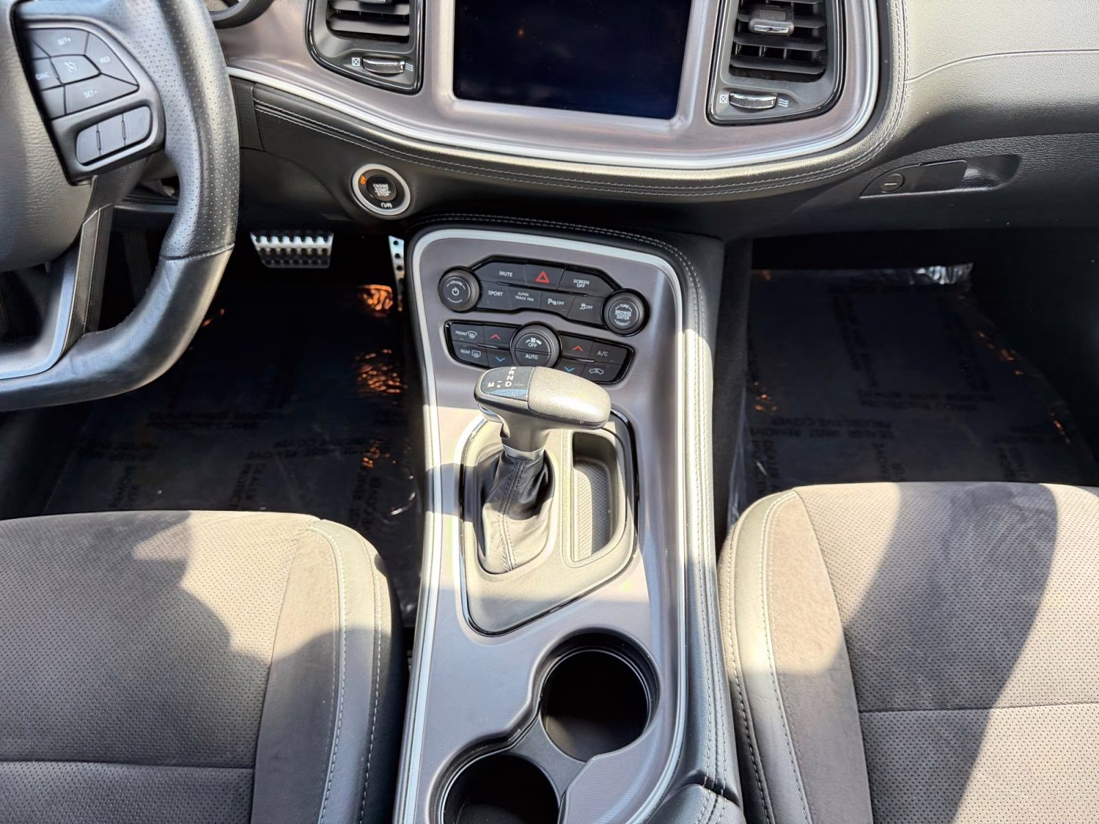 2022 Pitch Black Clearcoat Dodge Challenger R/T RWD Coupe