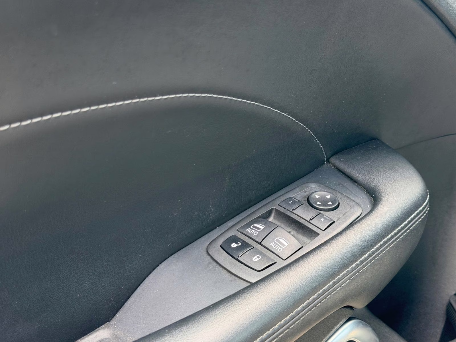 2022 Pitch Black Clearcoat Dodge Challenger R/T RWD Coupe