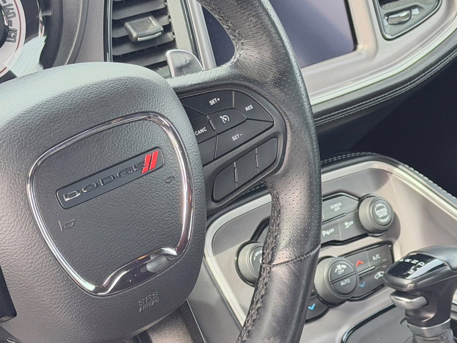 2022 Pitch Black Clearcoat Dodge Challenger R/T RWD Coupe