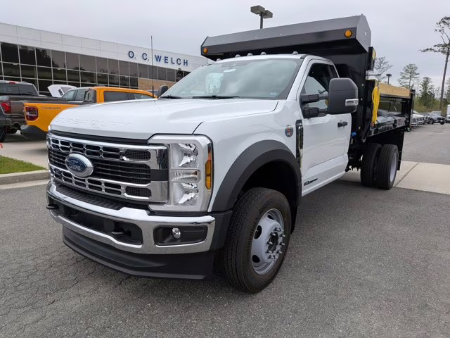 2026 Oxford White Ford Super Duty F-550 DRW XL 4X4 Truck