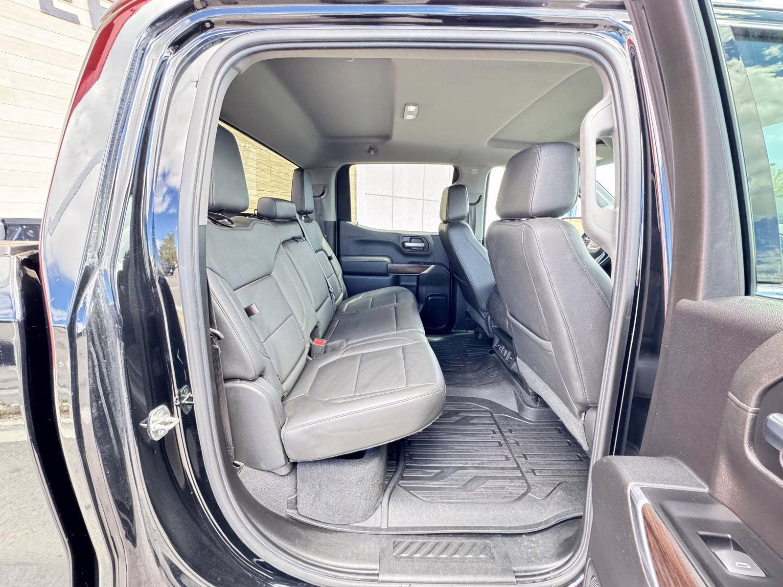 2019 Onyx Black GMC Sierra 1500 SLT 4X4 Truck