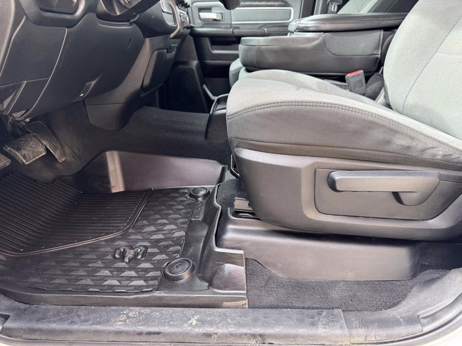 2020 Bright White Clearcoat Ram 2500 Big Horn 4X4 Truck