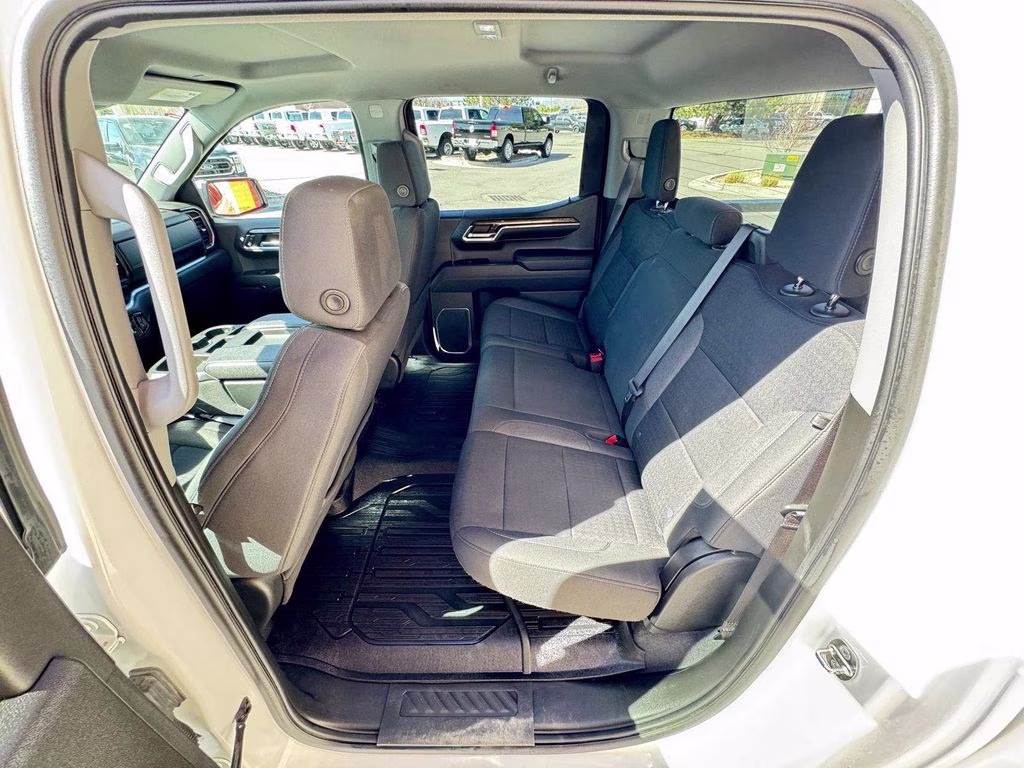 2023 Summit White GMC Sierra 1500 SLE 4X4 Truck