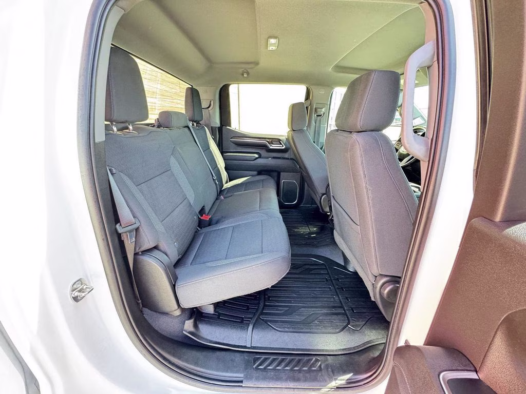 2023 Summit White GMC Sierra 1500 SLE 4X4 Truck