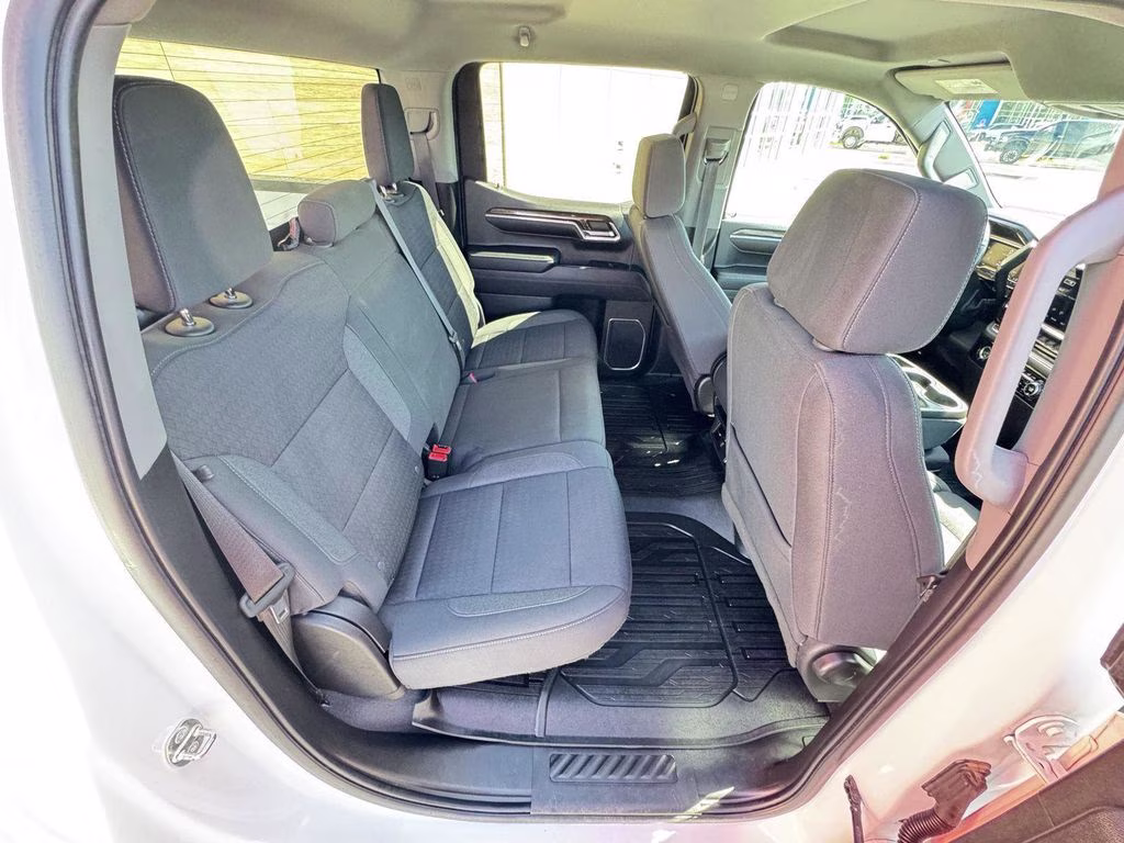 2023 Summit White GMC Sierra 1500 SLE 4X4 Truck