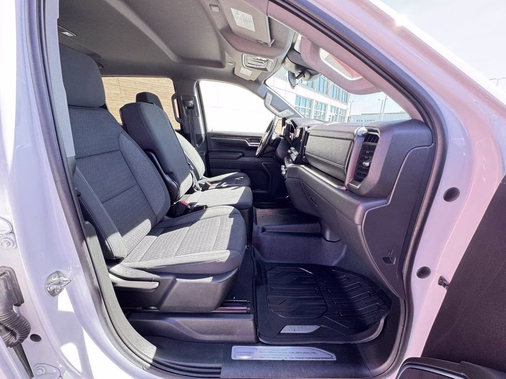 2023 Summit White GMC Sierra 1500 SLE 4X4 Truck