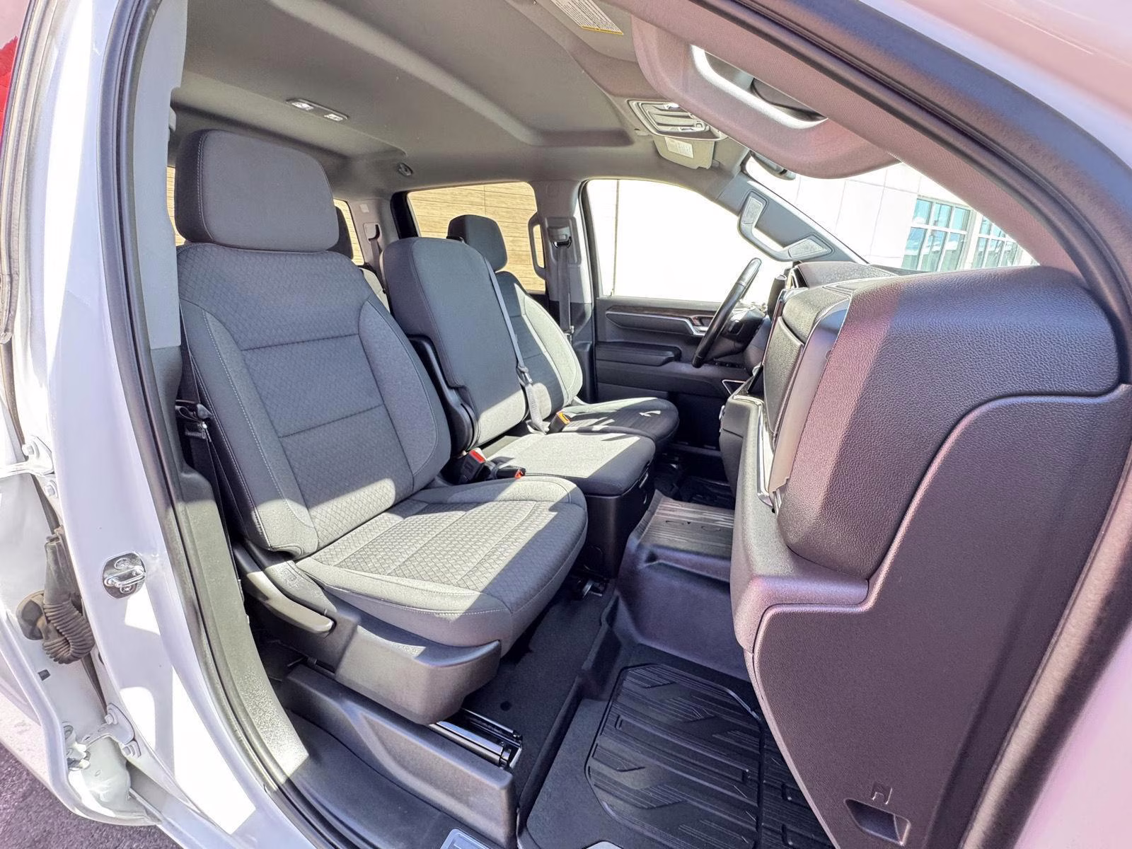 2023 Summit White GMC Sierra 1500 SLE 4X4 Truck