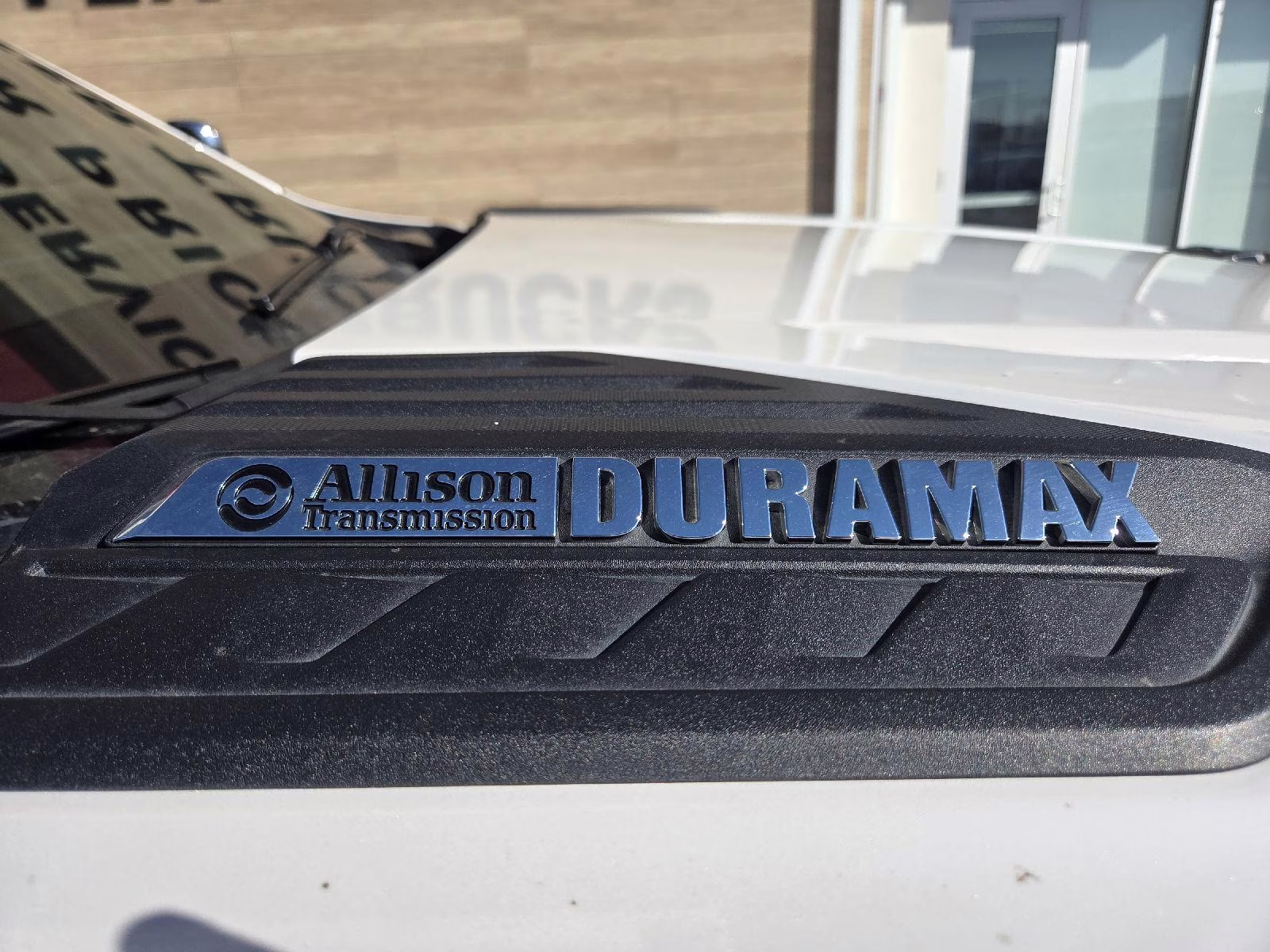 2024 Iridescent Pearl Tricoat Chevrolet Silverado 3500HD High Country 4X4 Truck